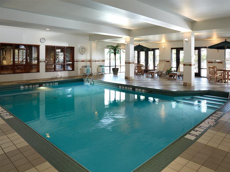 Hampton Inn & Suites Montreal-Дорваль Экстерьер фото